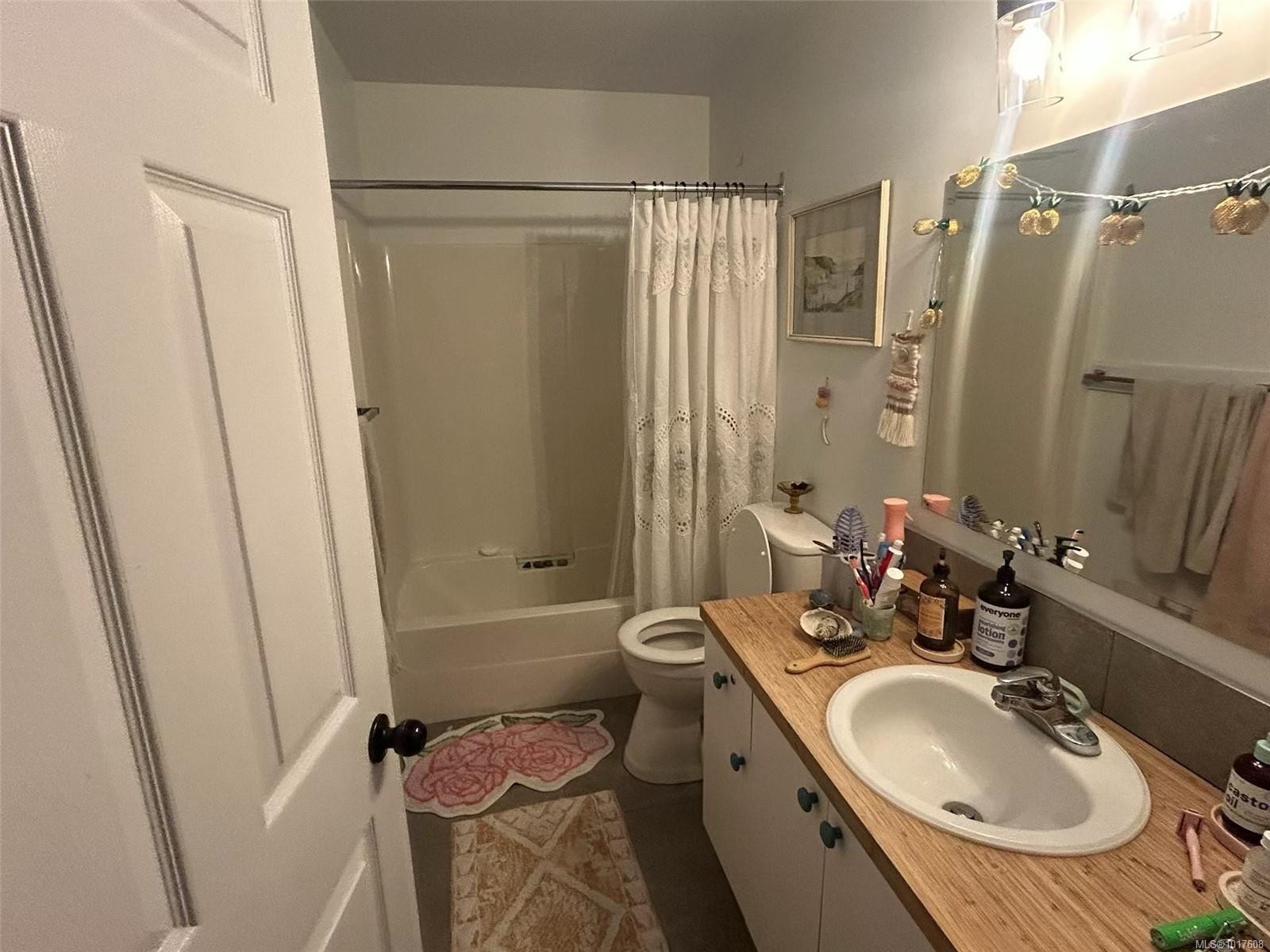 2550 Sooke River Rd, Sooke, BC