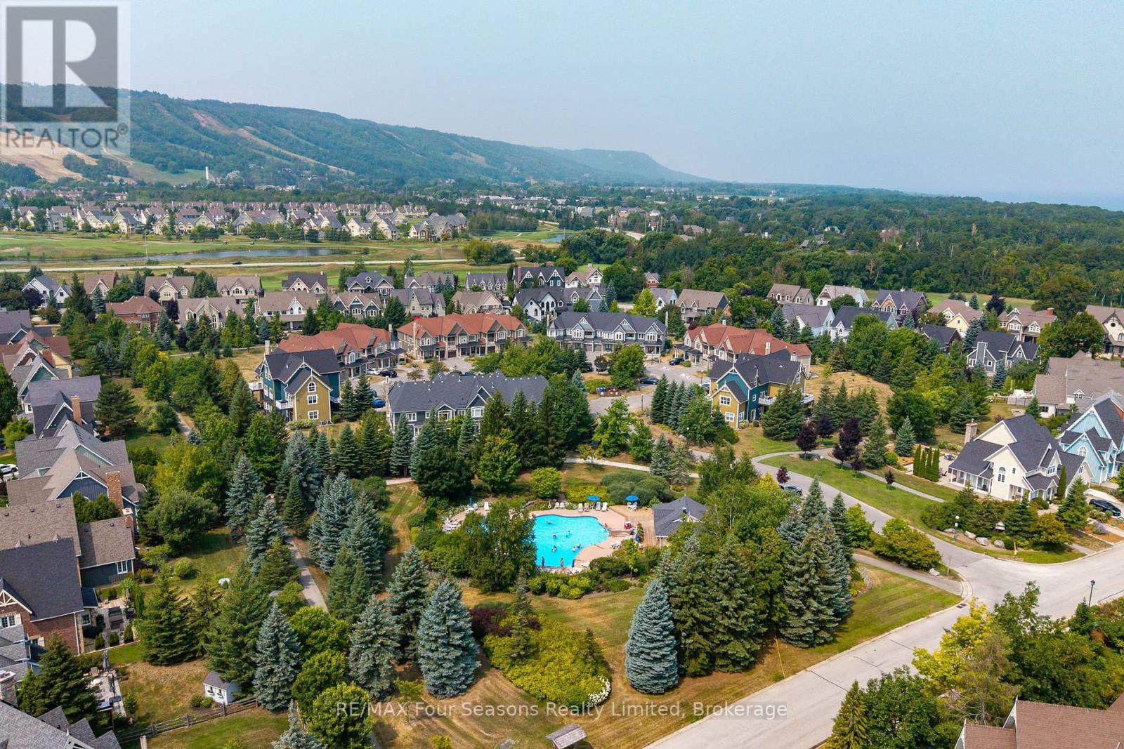 114 - 184 Snowbridge Way, Blue Mountains, ON - Outdoor With View