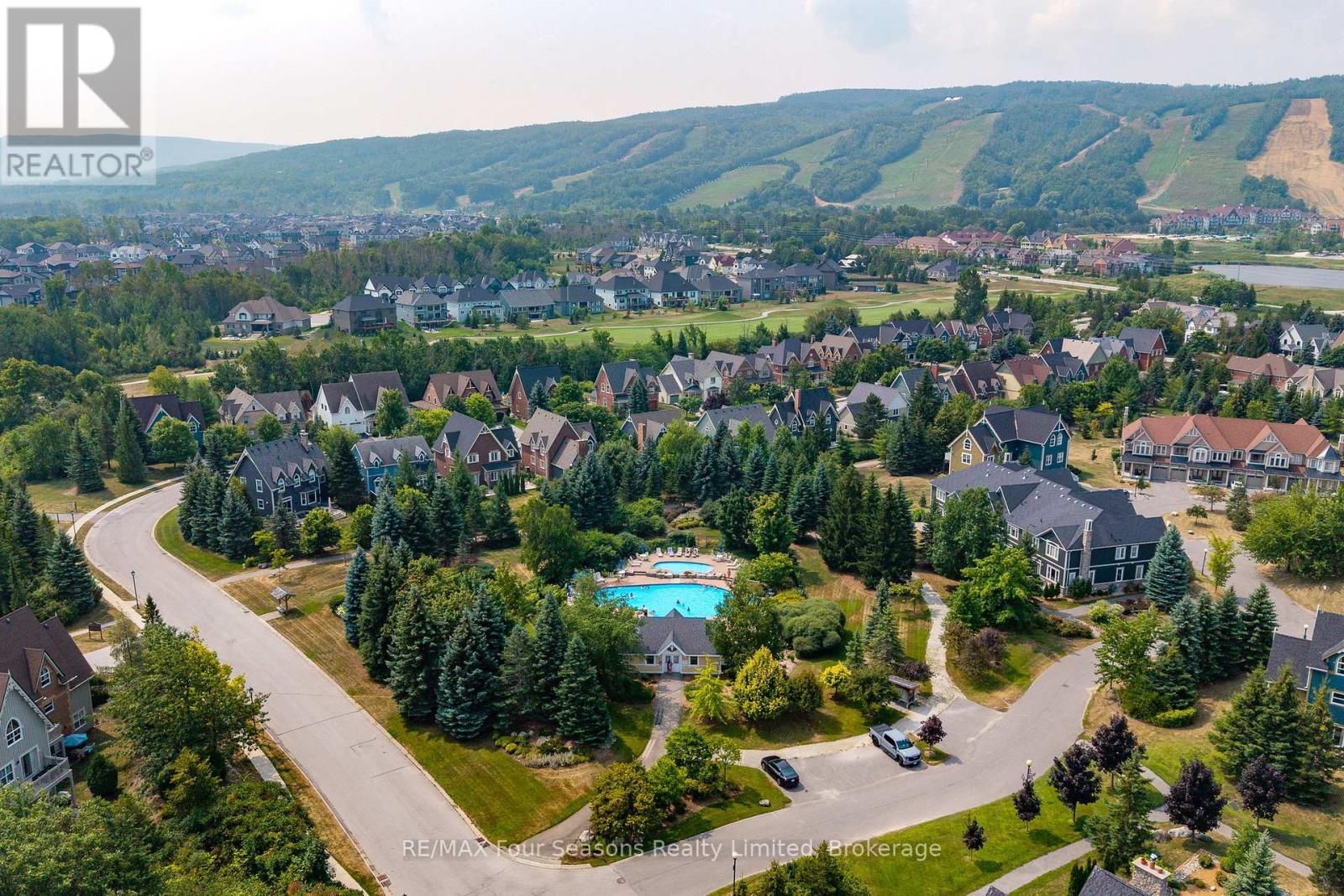 114 - 184 Snowbridge Way, Blue Mountains, ON - Outdoor With View