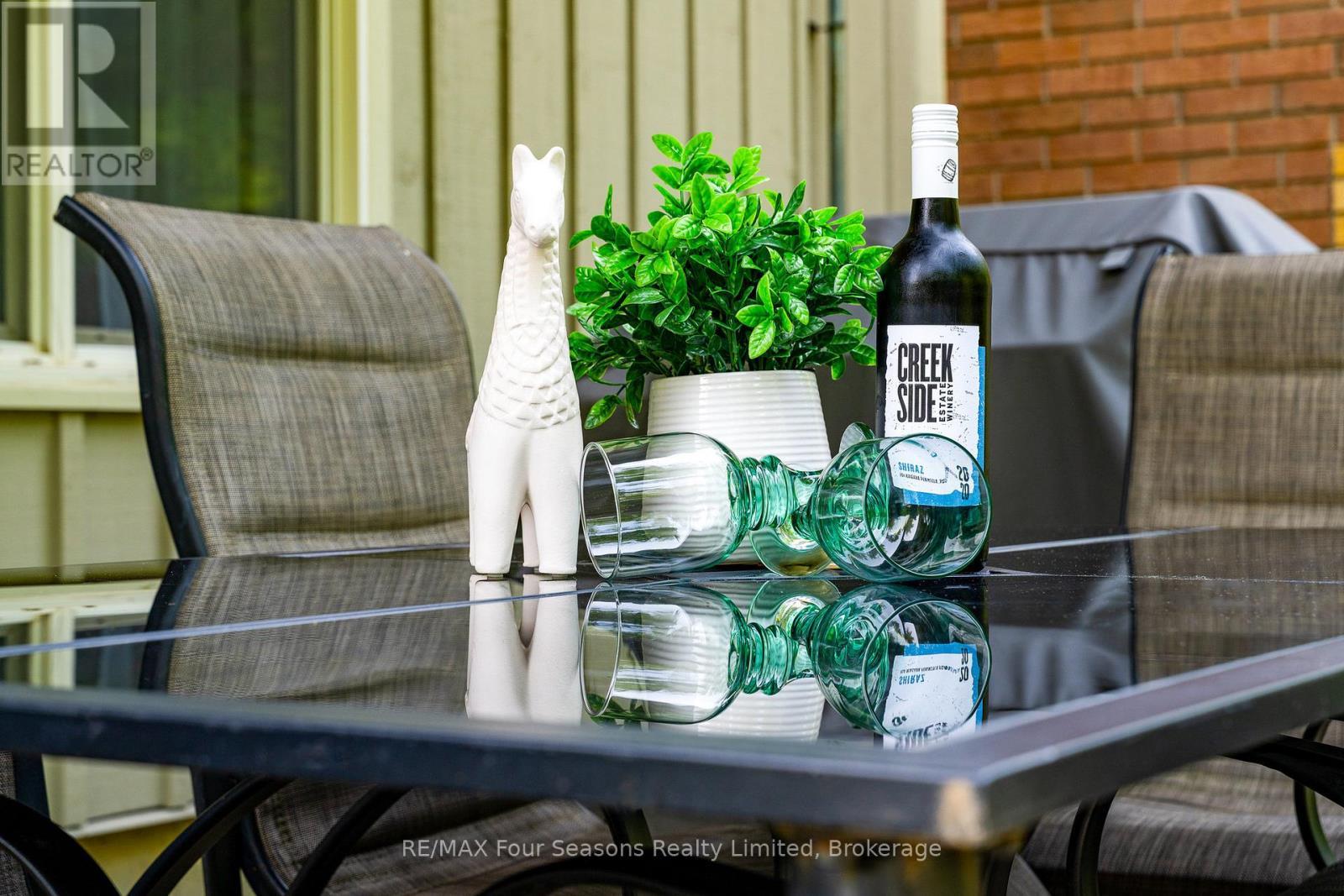 114 - 184 Snowbridge Way, Blue Mountains, ON - With Exterior