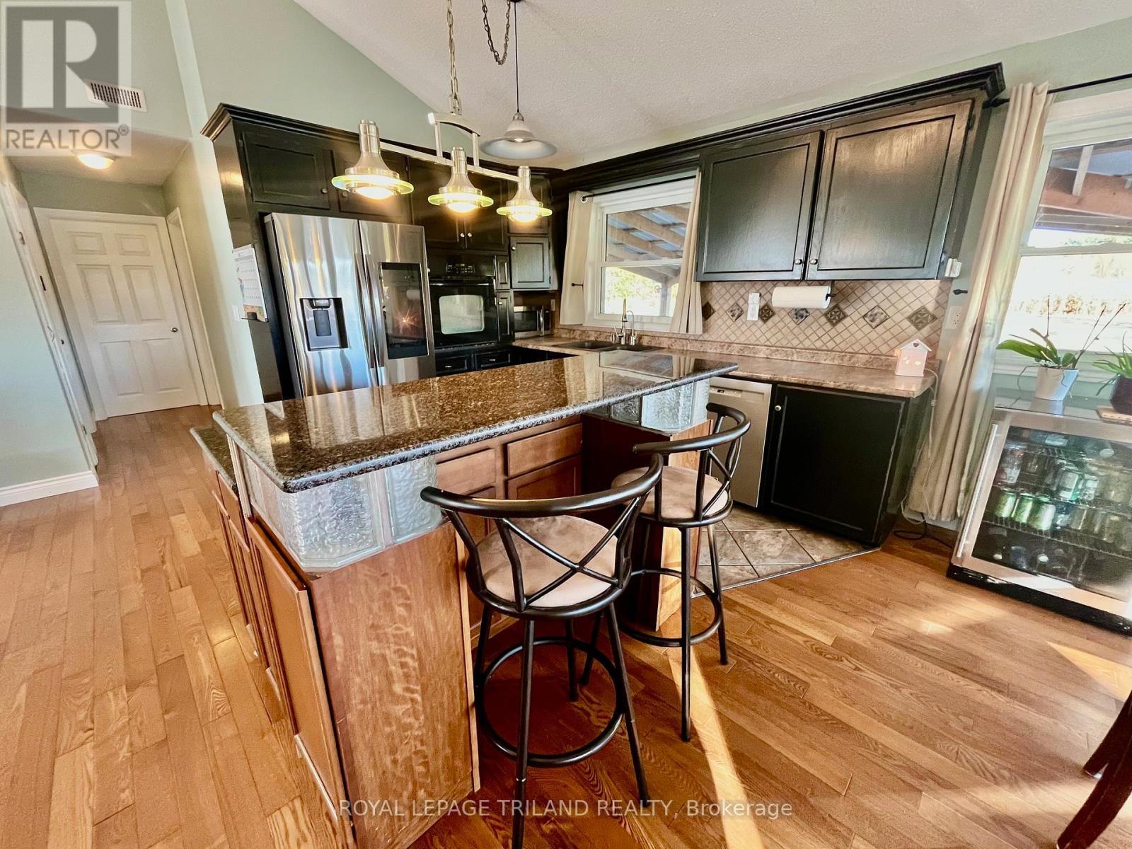 32896 Chalmers Line, Dutton/Dunwich (Iona), ON - Indoor Photo Showing Other Room