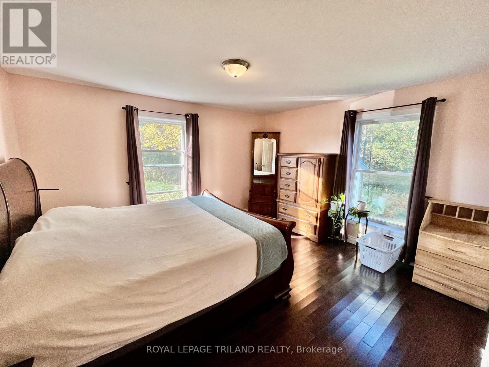 32896 Chalmers Line, Dutton/Dunwich (Iona), ON - Indoor Photo Showing Bedroom