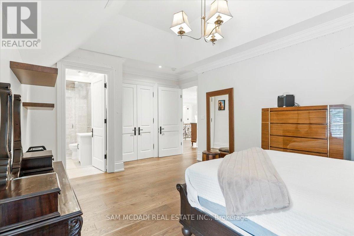 883 Parkland Avenue, Mississauga, ON - Indoor Photo Showing Bedroom
