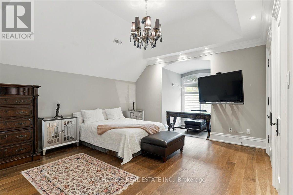 883 Parkland Avenue, Mississauga, ON - Indoor Photo Showing Bedroom