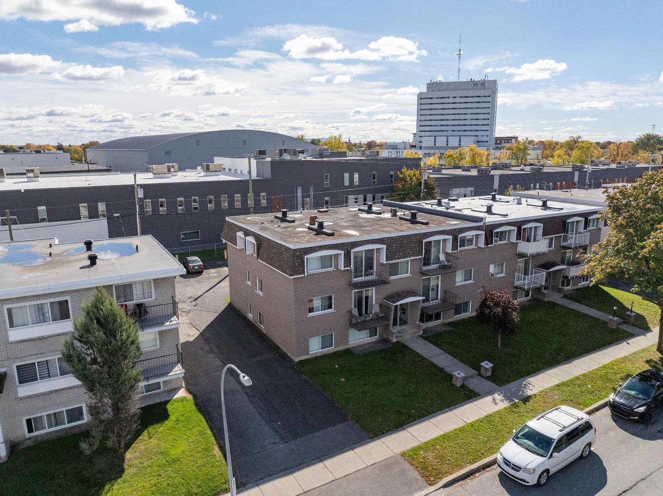 Exterior entrance - 845 Rue Rouleau, Saint-Hyacinthe, QC - Outdoor