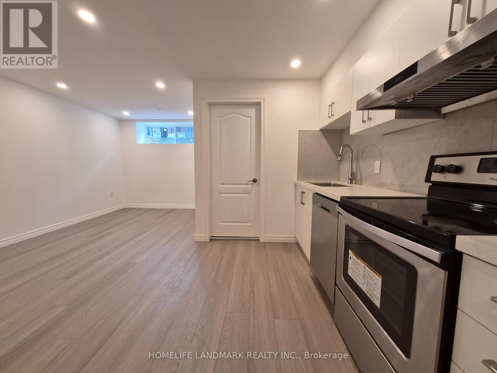 Bsmt - 9 Frisinger Lane, Markham, ON - Indoor Photo Showing Kitchen