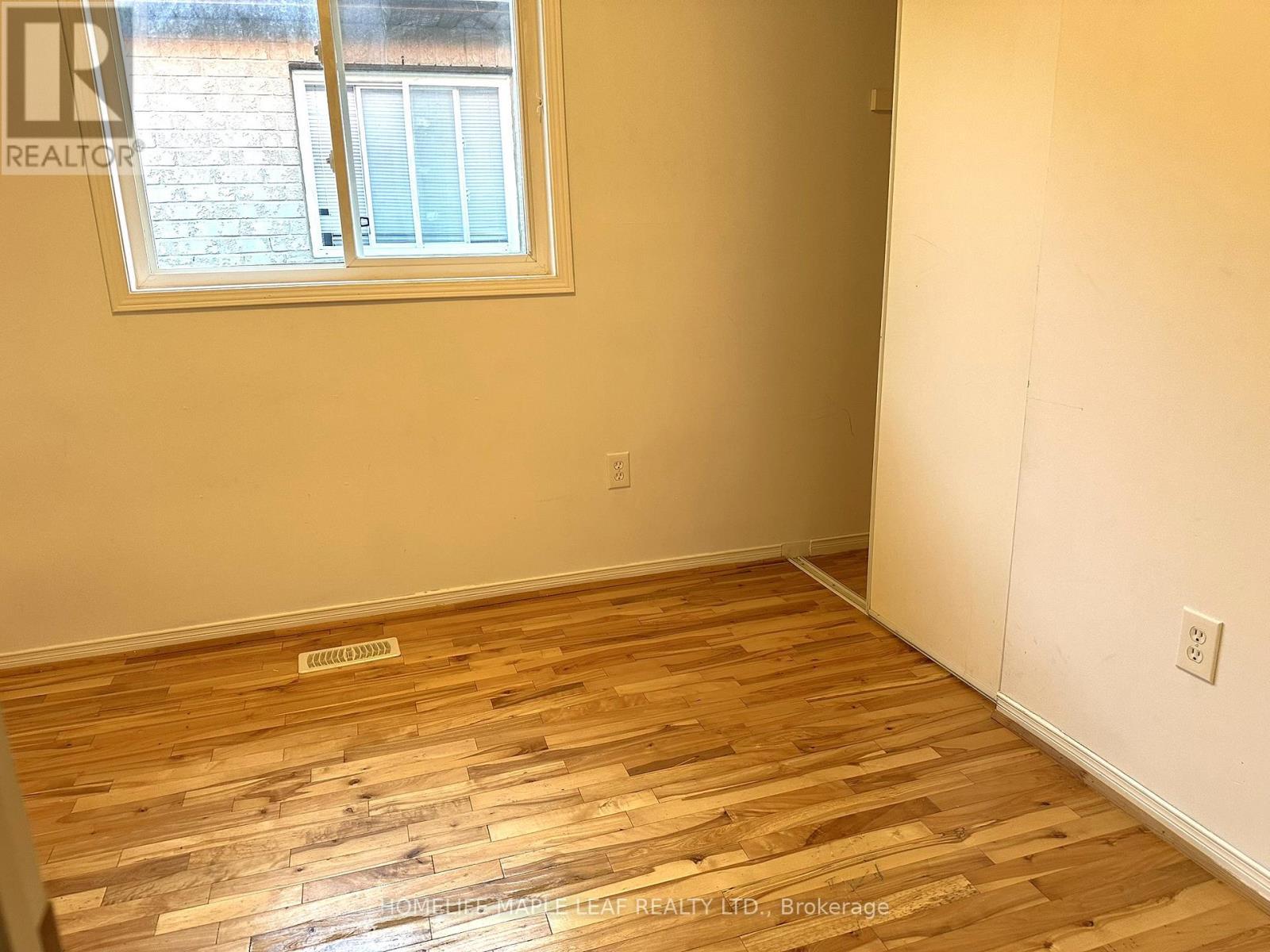 (Main Floor) - 72 Four Seasons Circle, Brampton, ON - Indoor Photo Showing Other Room