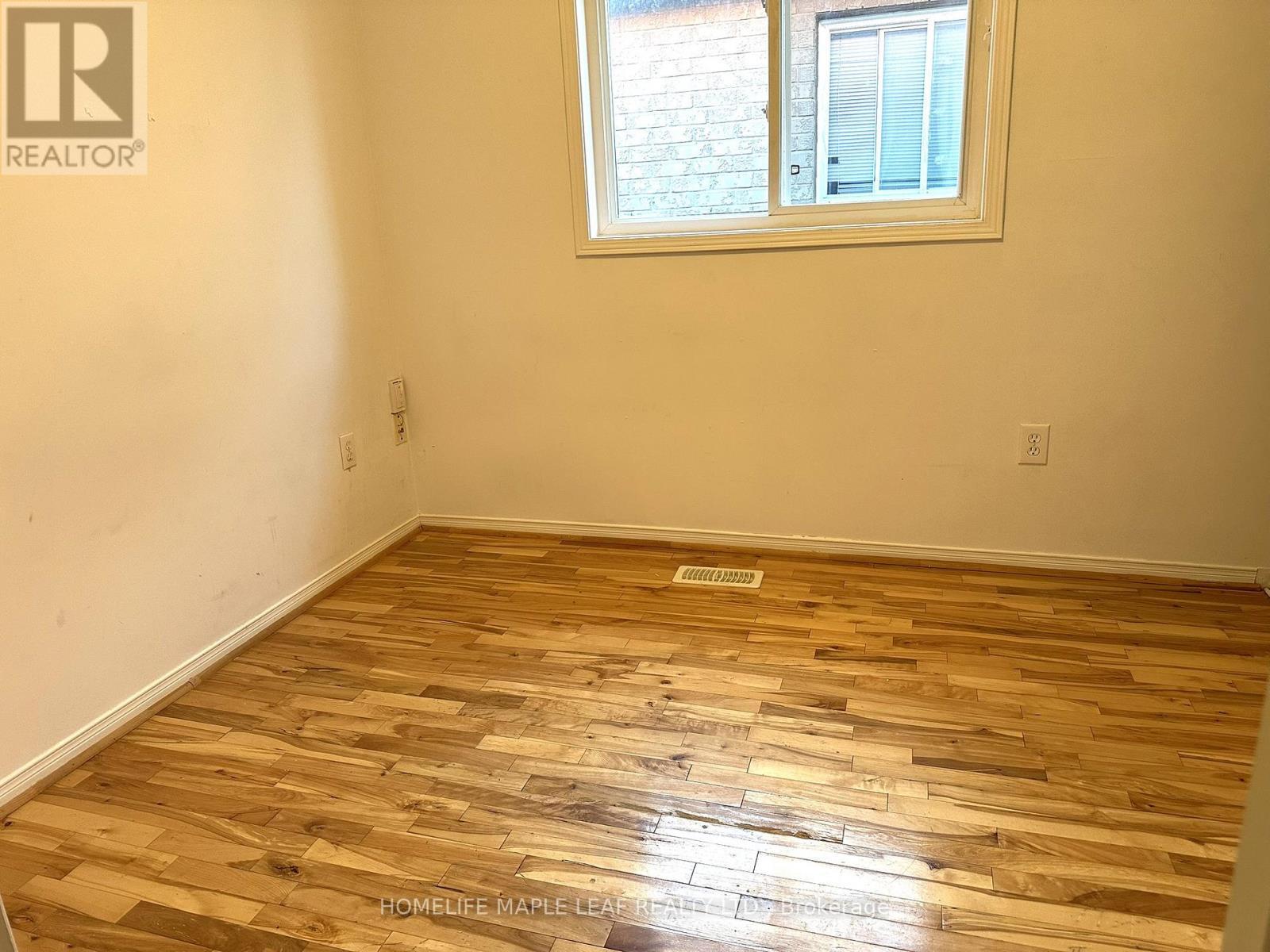 (Main Floor) - 72 Four Seasons Circle, Brampton, ON - Indoor Photo Showing Other Room