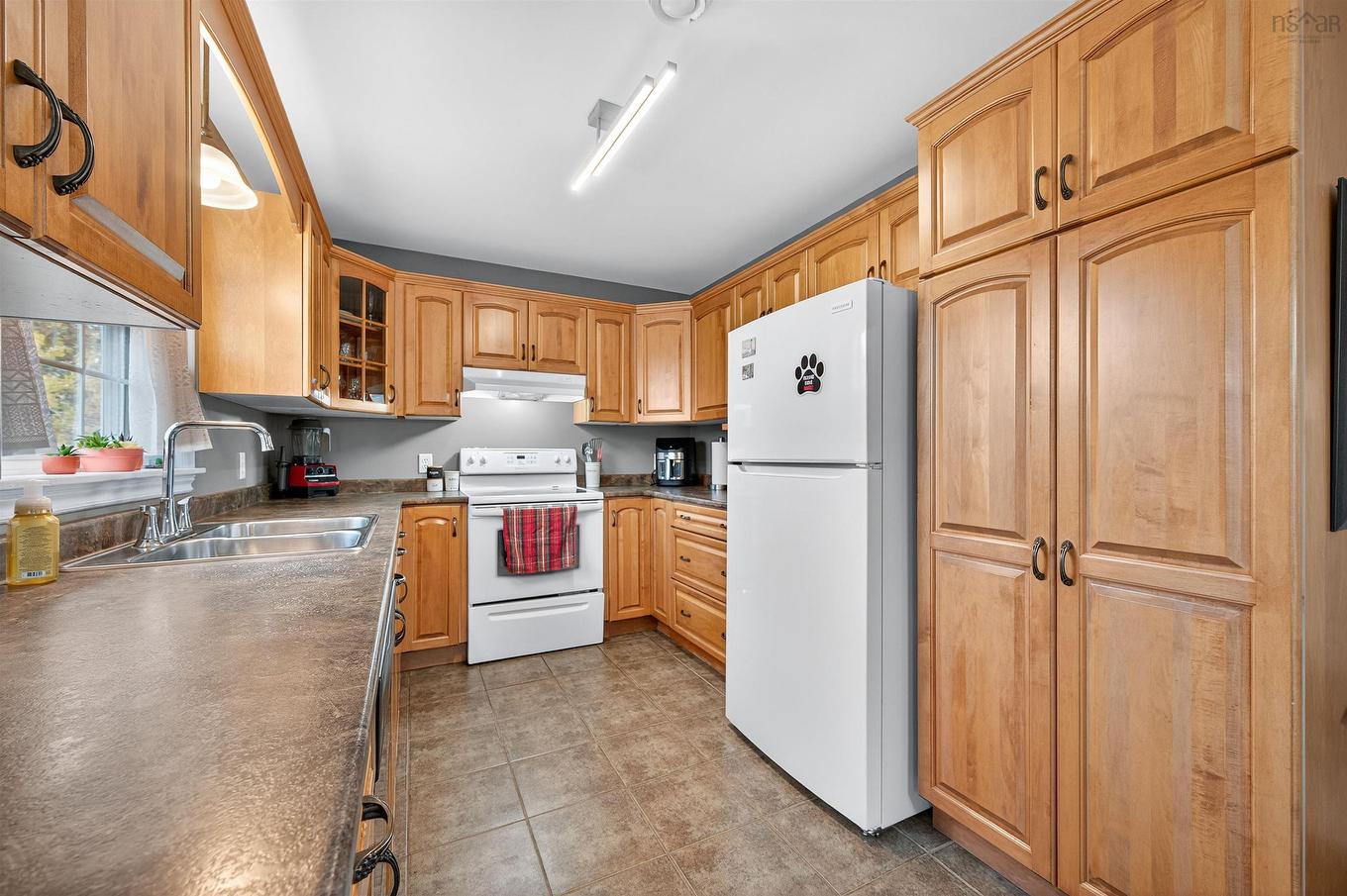 123 Barrington, Sydney Mines, NS