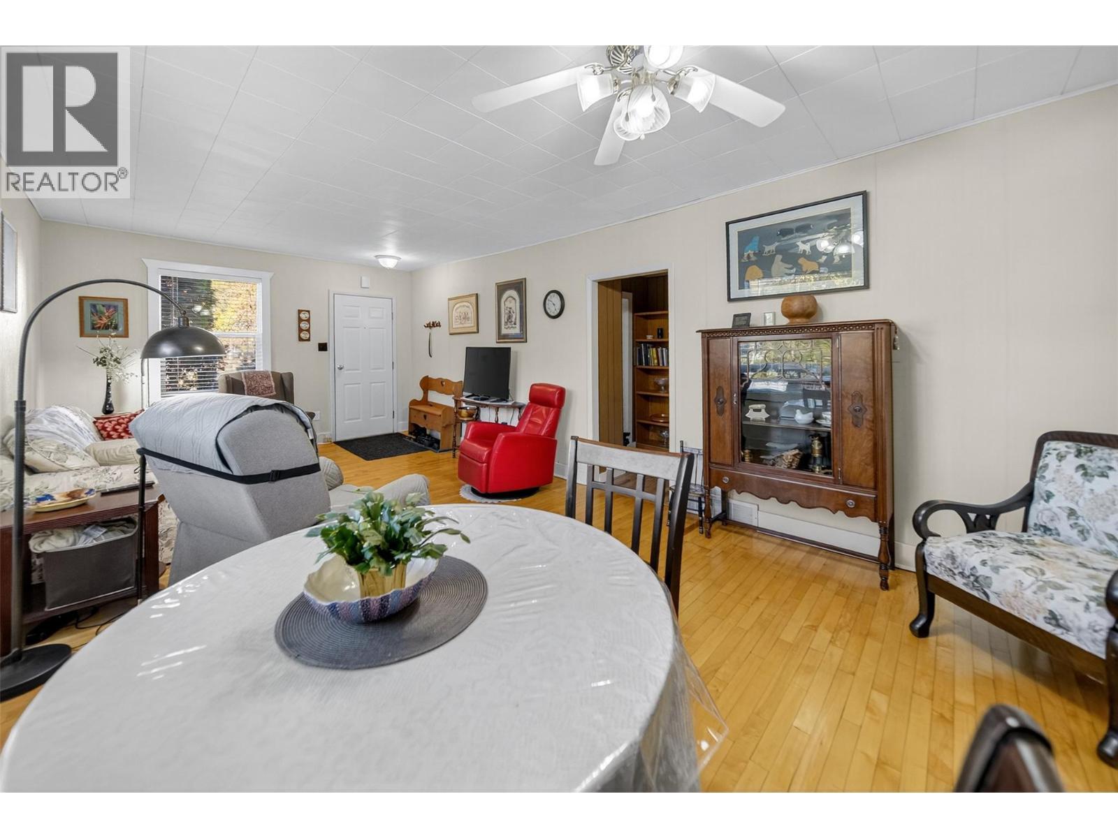 532 6Th Avenue, Fernie, BC - Indoor Photo Showing Dining Room
