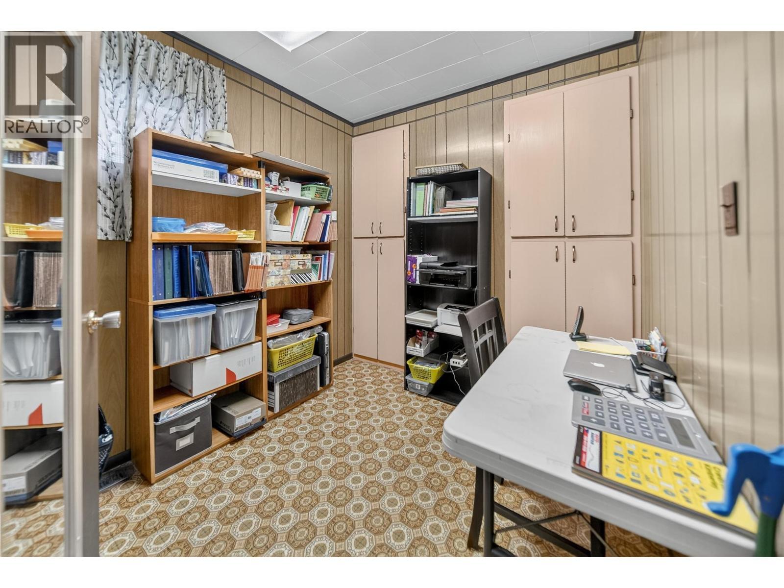 532 6Th Avenue, Fernie, BC - Indoor