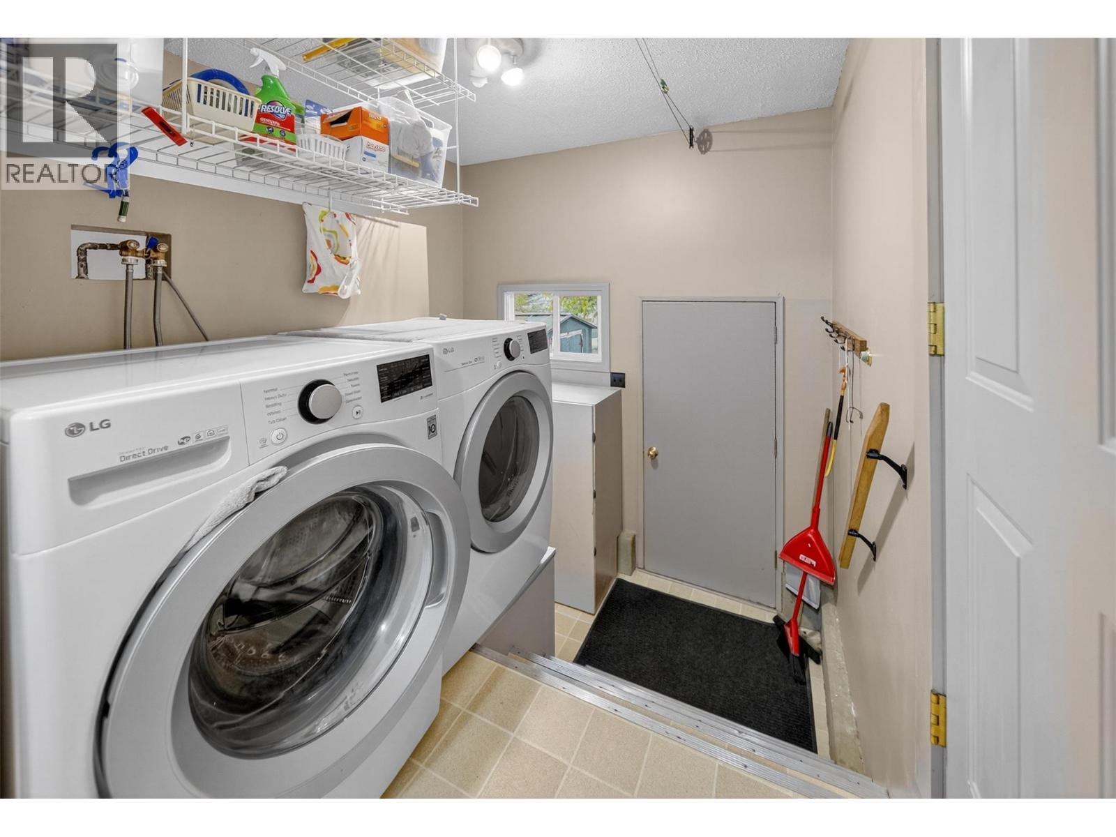 532 6Th Avenue, Fernie, BC - Indoor Photo Showing Laundry Room