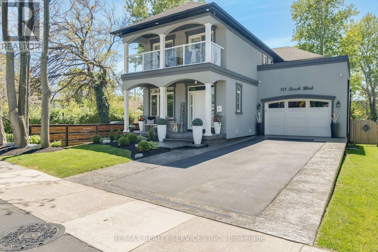 958 Beach Boulevard, Hamilton, ON - Outdoor With Balcony