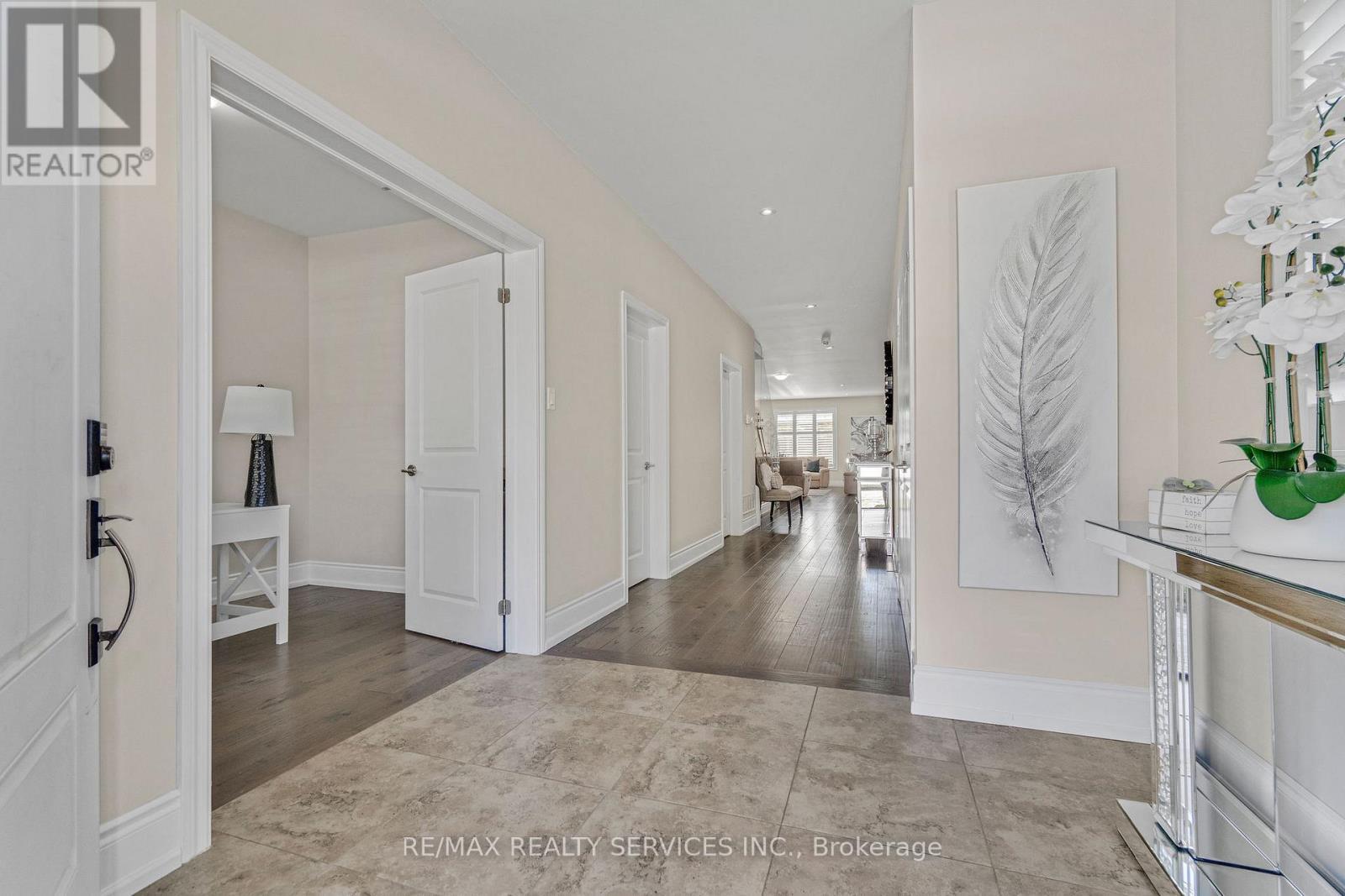 958 Beach Boulevard, Hamilton, ON - Indoor Photo Showing Other Room
