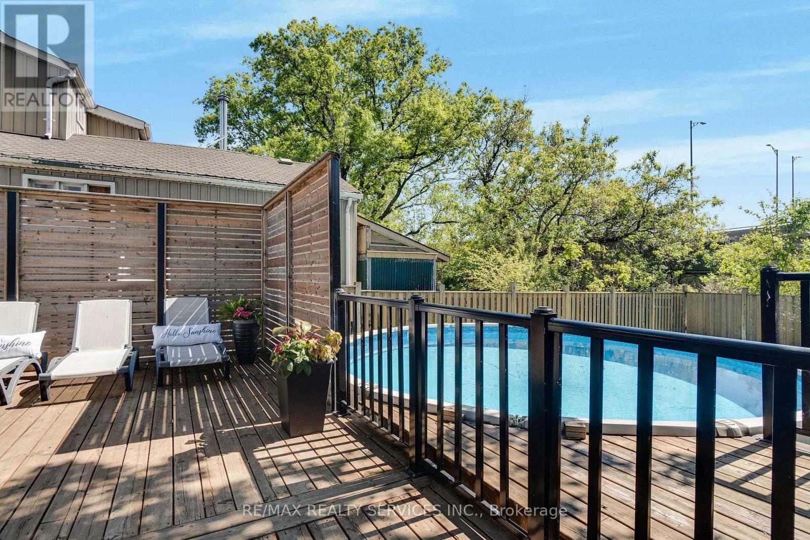 958 Beach Boulevard, Hamilton, ON - Outdoor With Deck Patio Veranda