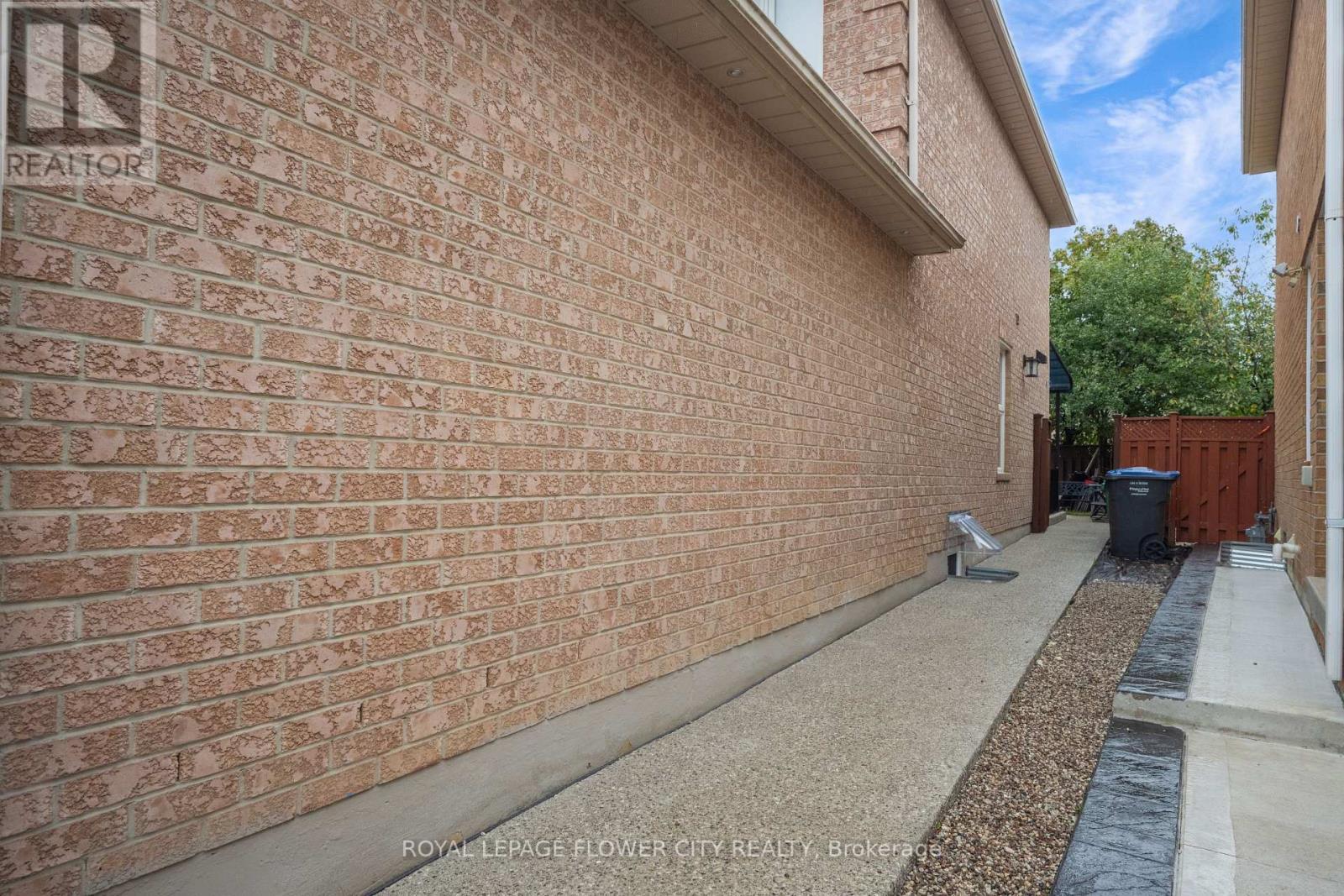 57 Letty Avenue, Brampton, ON - Outdoor