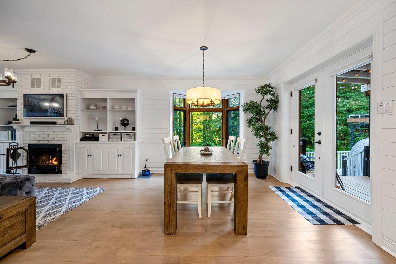 Dining room - 1115 Ch. Pincourt, Mascouche, QC - Indoor With Fireplace