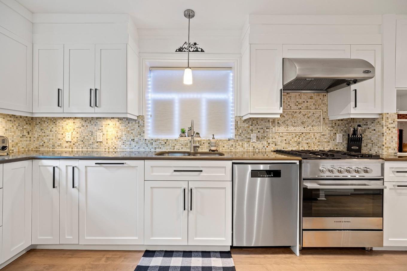 Kitchen - 1115 Ch. Pincourt, Mascouche, QC - Indoor Photo Showing Kitchen With Upgraded Kitchen