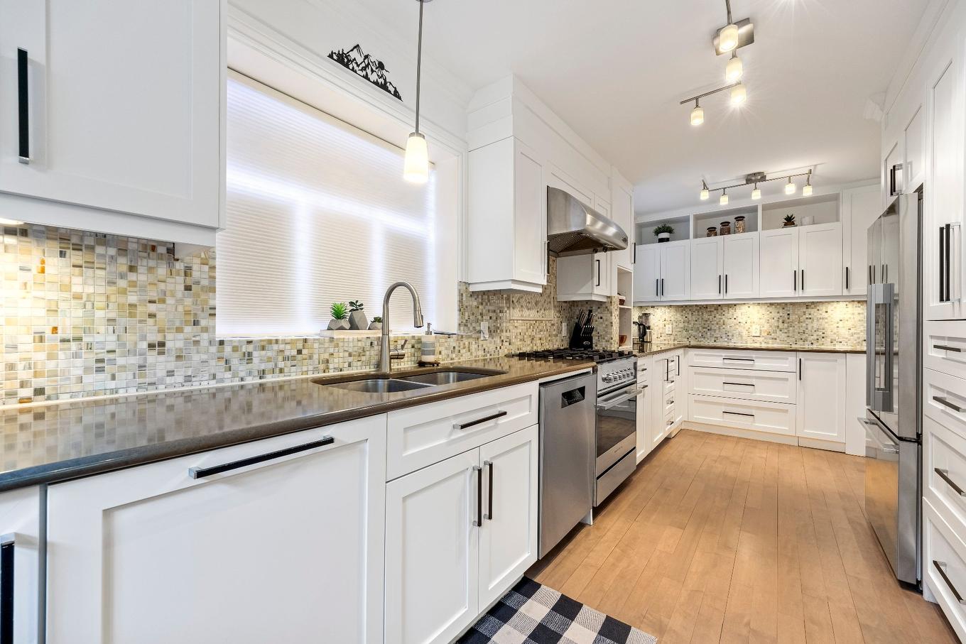 Kitchen - 1115 Ch. Pincourt, Mascouche, QC - Indoor Photo Showing Kitchen With Double Sink With Upgraded Kitchen