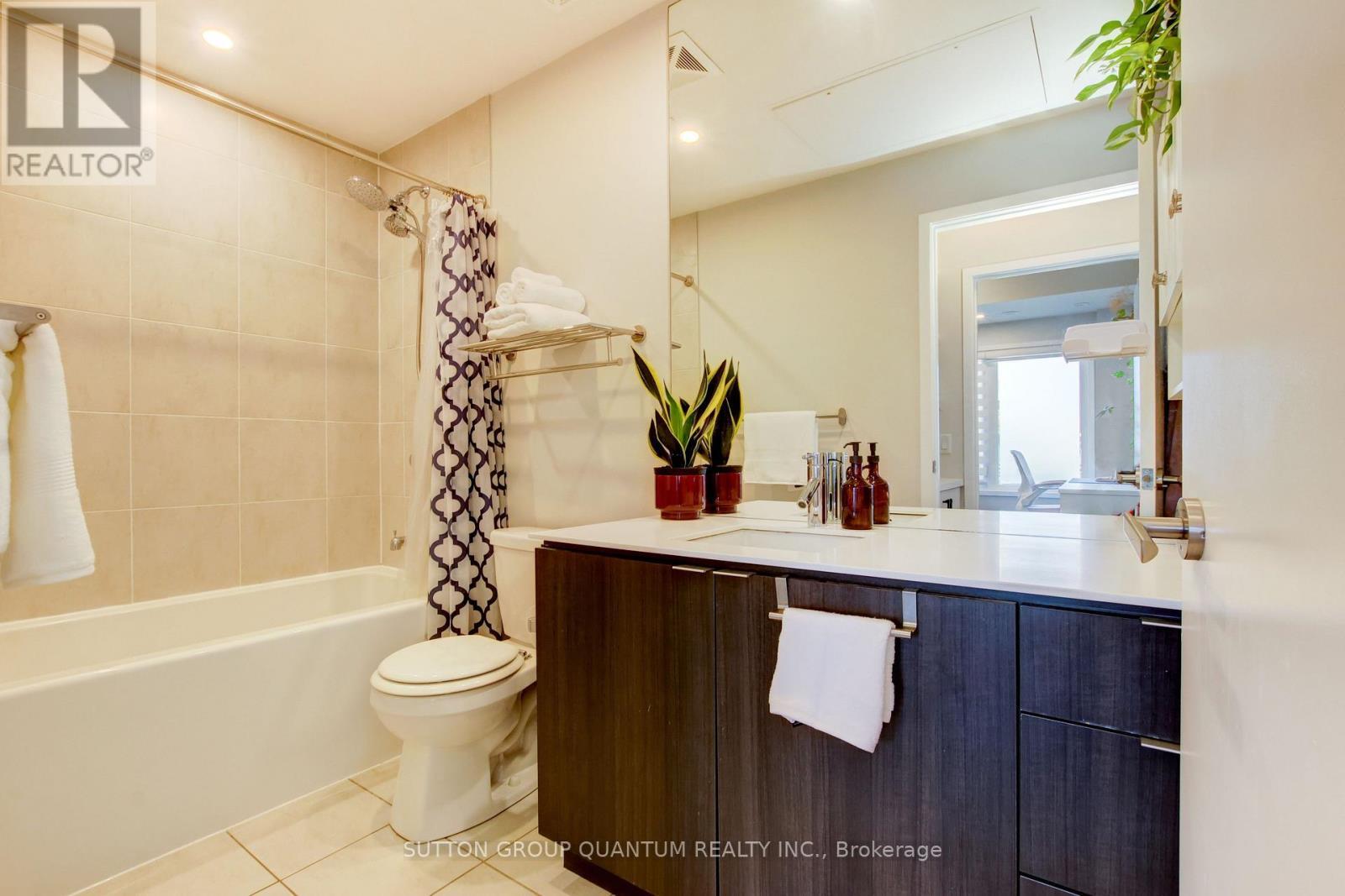 115 - 5035 Harvard Road, Mississauga, ON - Indoor Photo Showing Bathroom