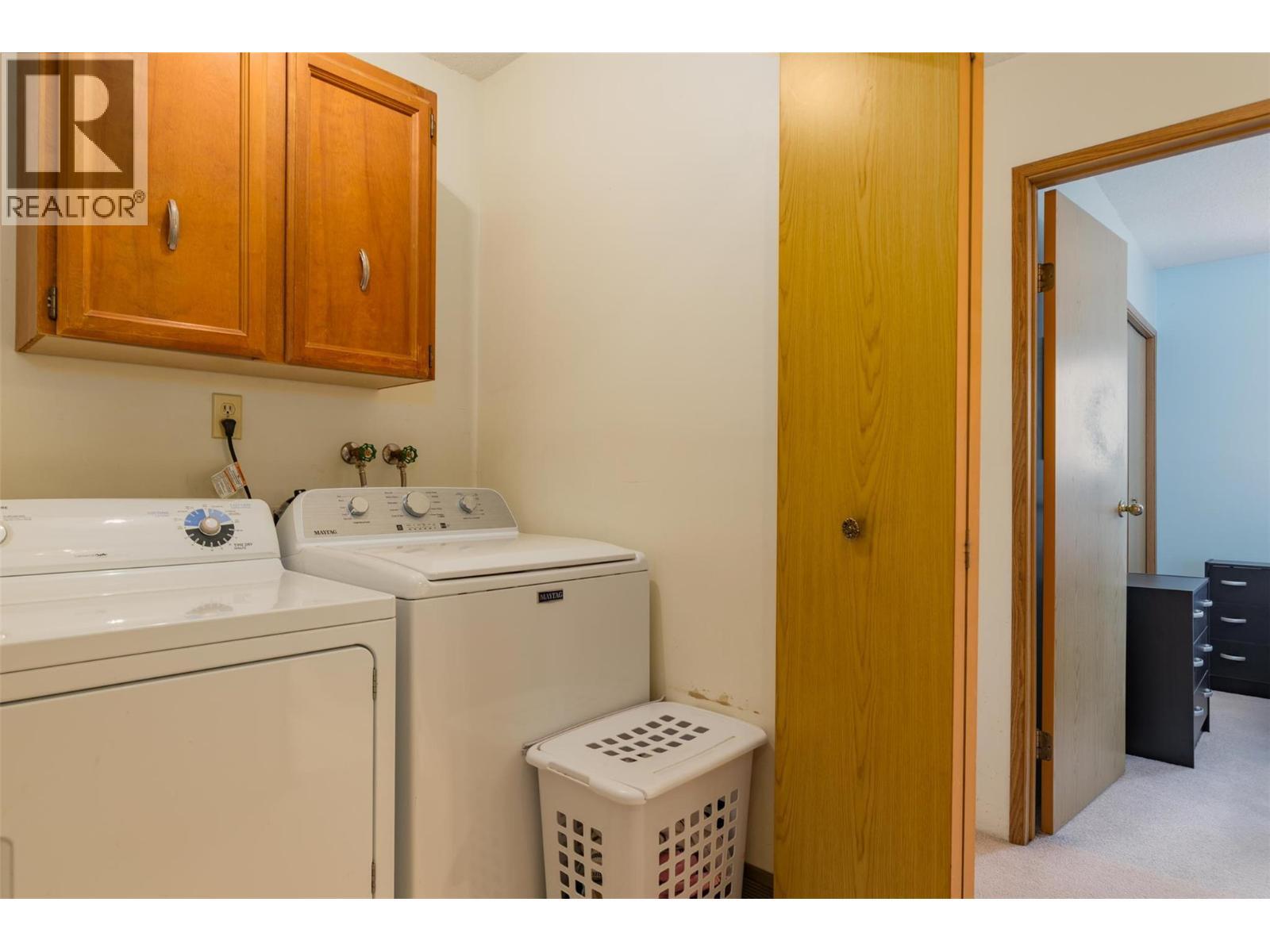 1764 Green Road, Fruitvale, BC - Indoor Photo Showing Laundry Room