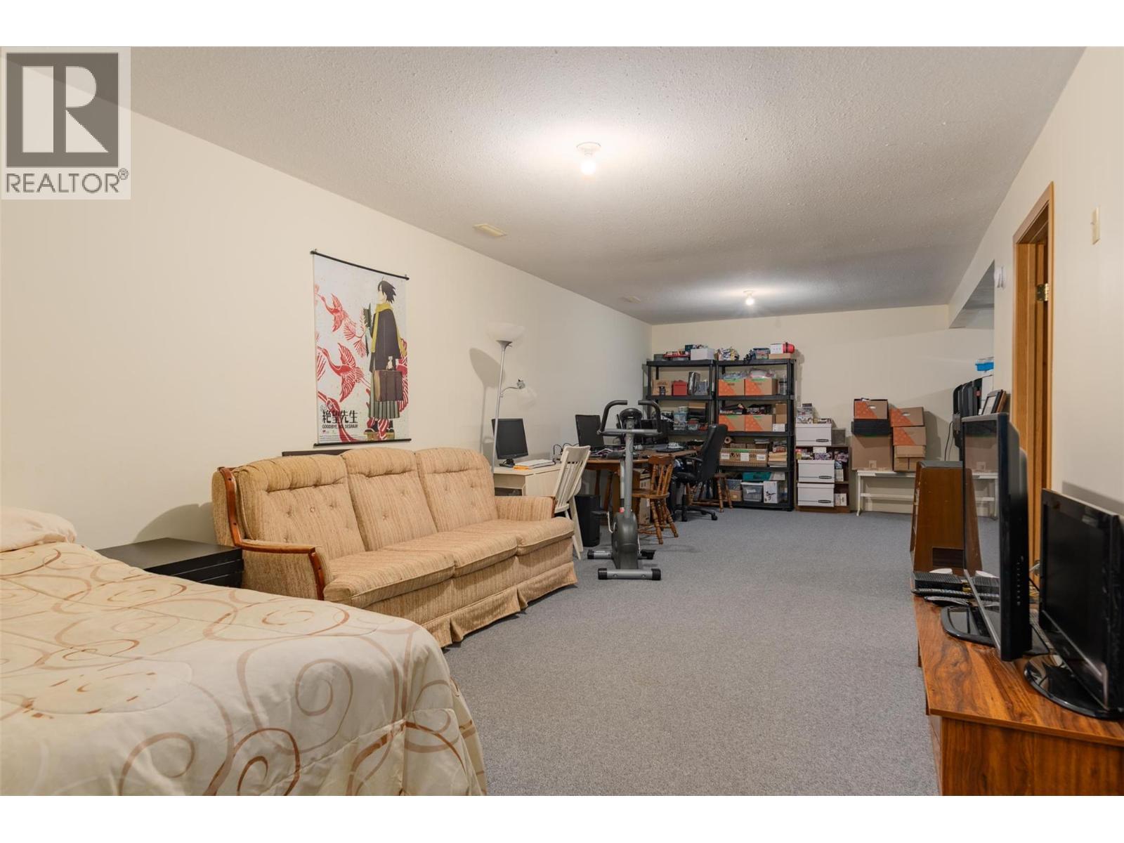 1764 Green Road, Fruitvale, BC - Indoor