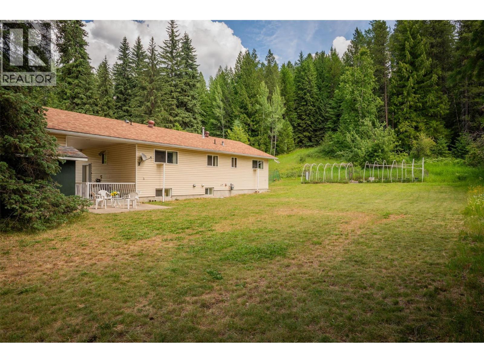 1764 Green Road, Fruitvale, BC - Outdoor