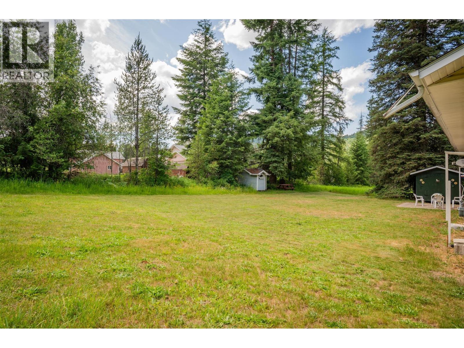 1764 Green Road, Fruitvale, BC - Outdoor