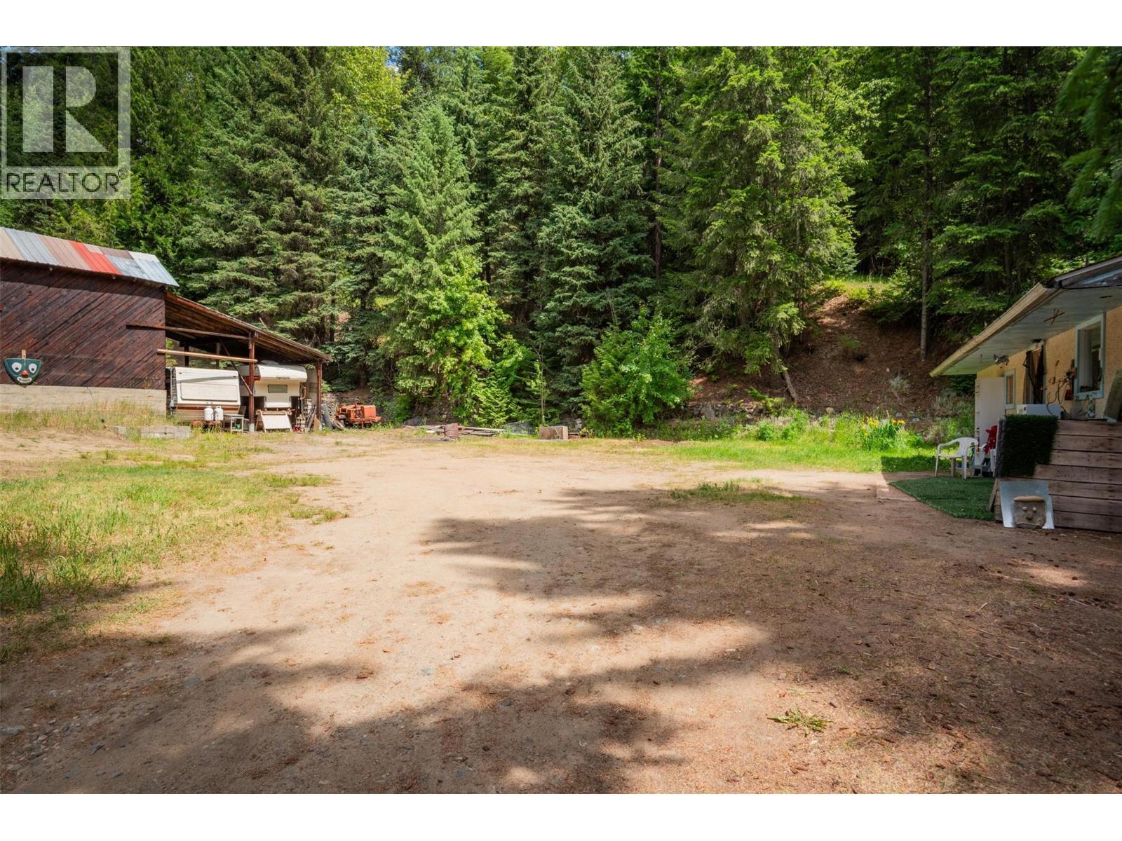 1764 Green Road, Fruitvale, BC - Outdoor