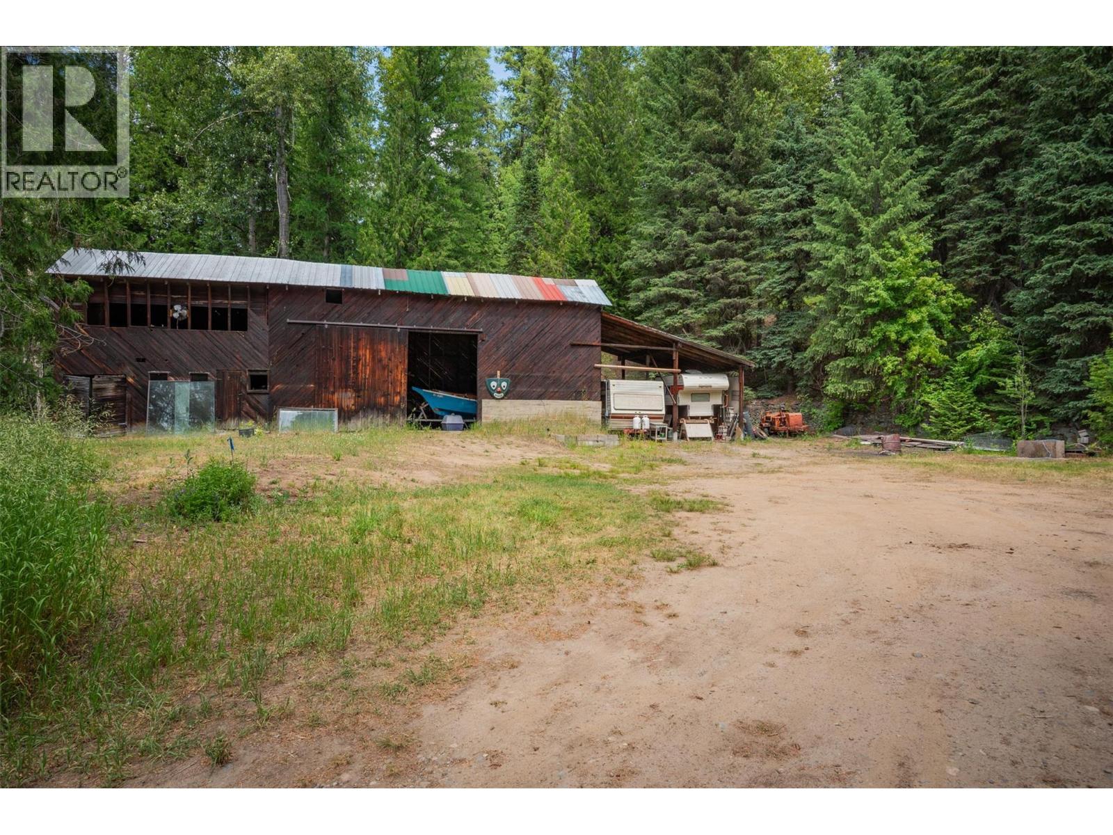 1764 Green Road, Fruitvale, BC - Outdoor