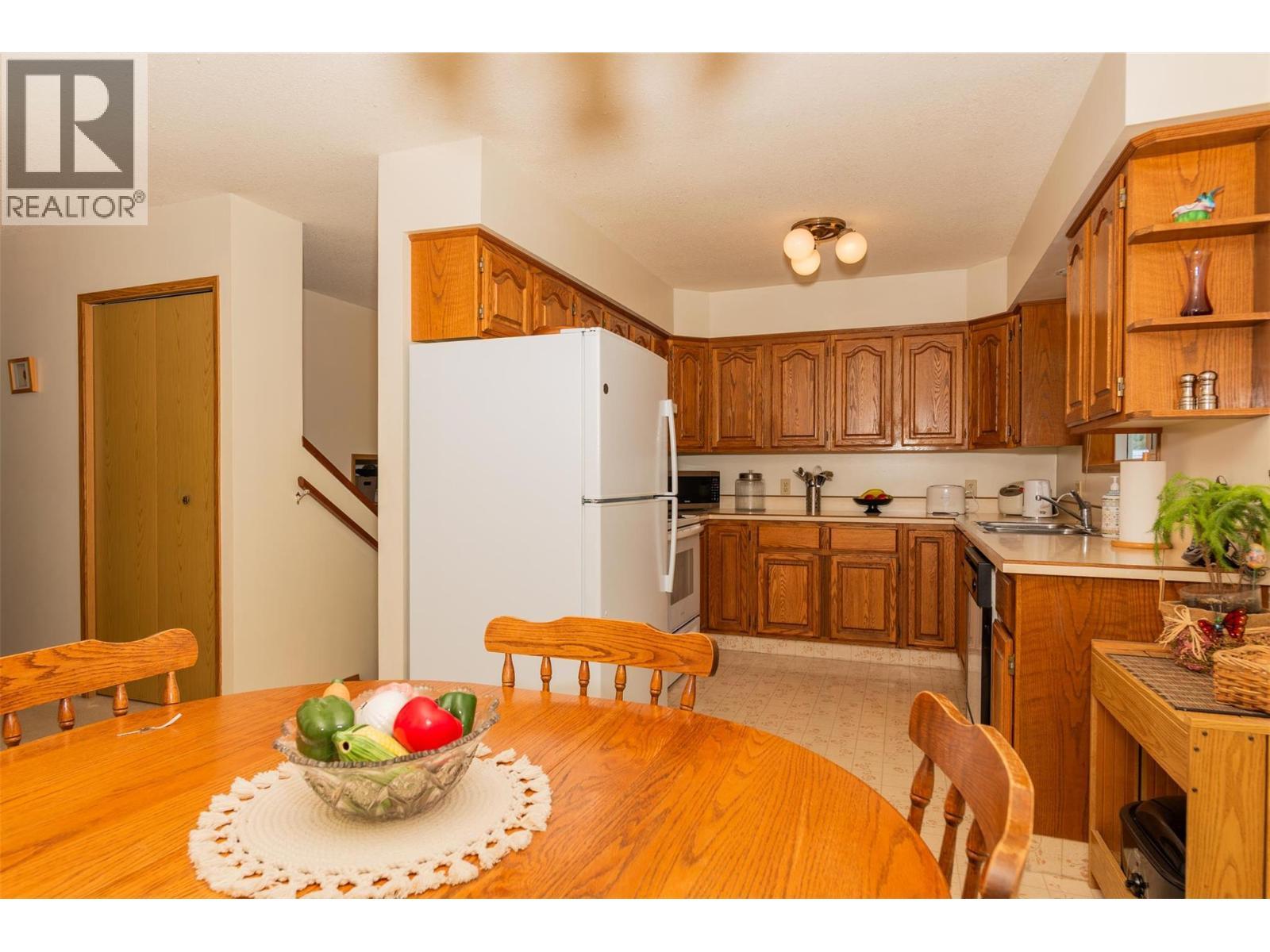 1764 Green Road, Fruitvale, BC - Indoor