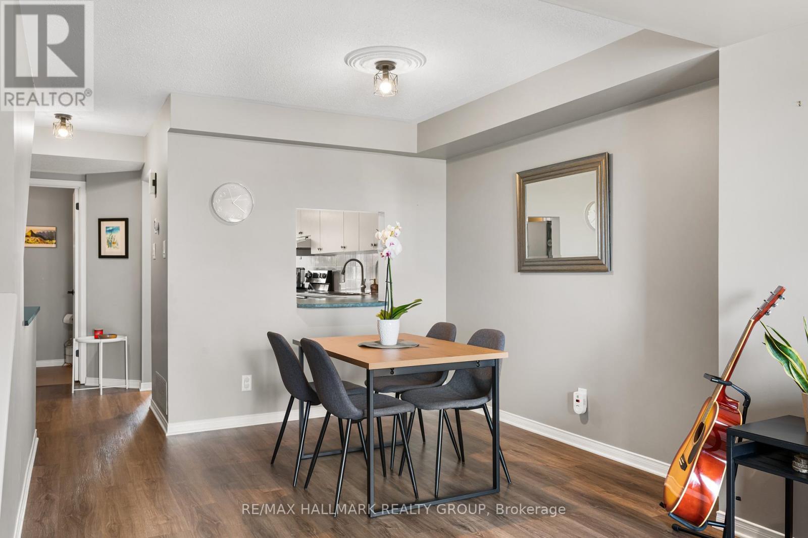 1133 Gablefield Private, Ottawa, ON - Indoor Photo Showing Dining Room