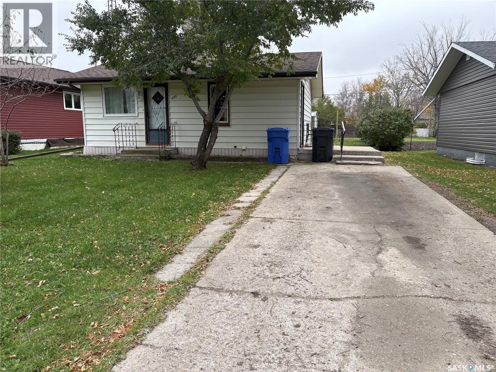230 Prothero Avenue E, Churchbridge, SK - Outdoor