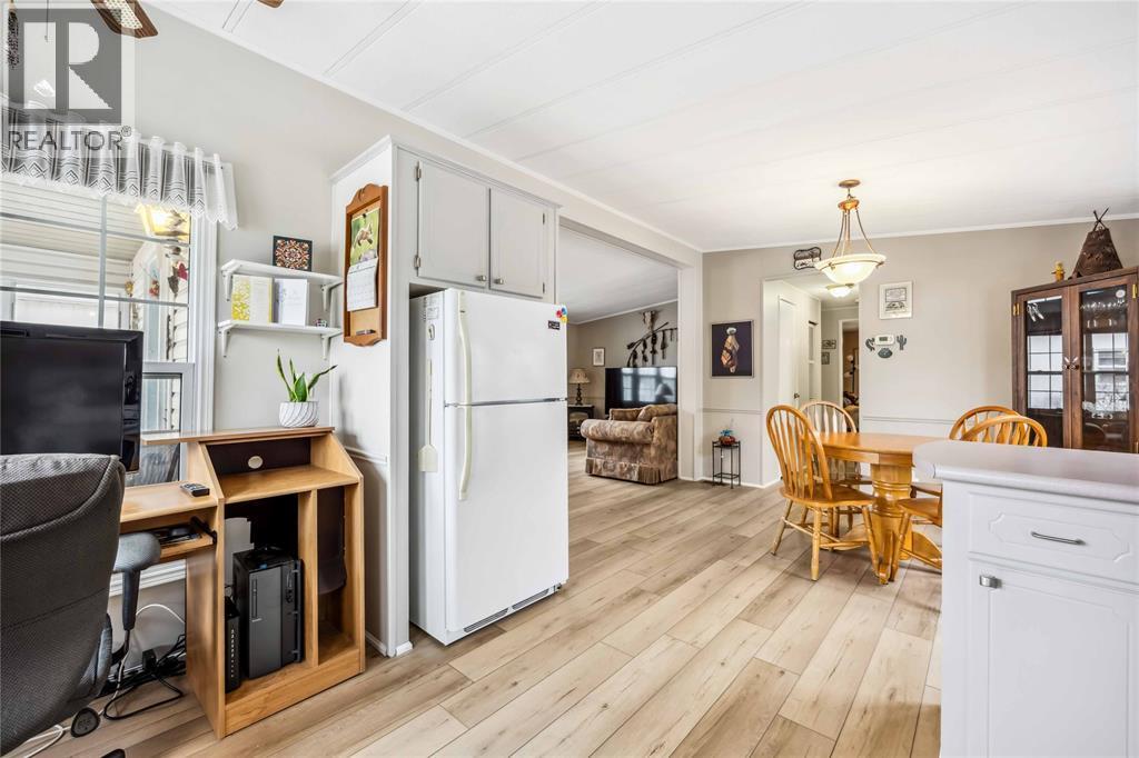 5700 Blackwell Sideroad Unit# 29, Sarnia, ON - Indoor