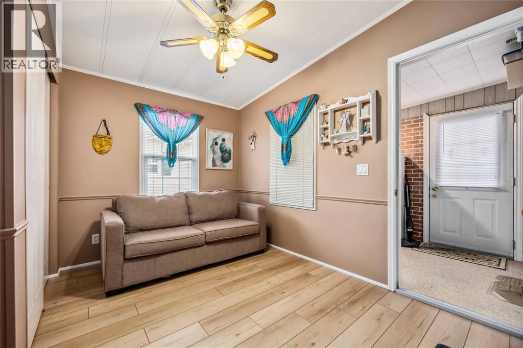 5700 Blackwell Sideroad Unit# 29, Sarnia, ON - Indoor