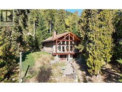 7487 & 7491 Crowfoot Drive Anglemont, BC V0E 1M8