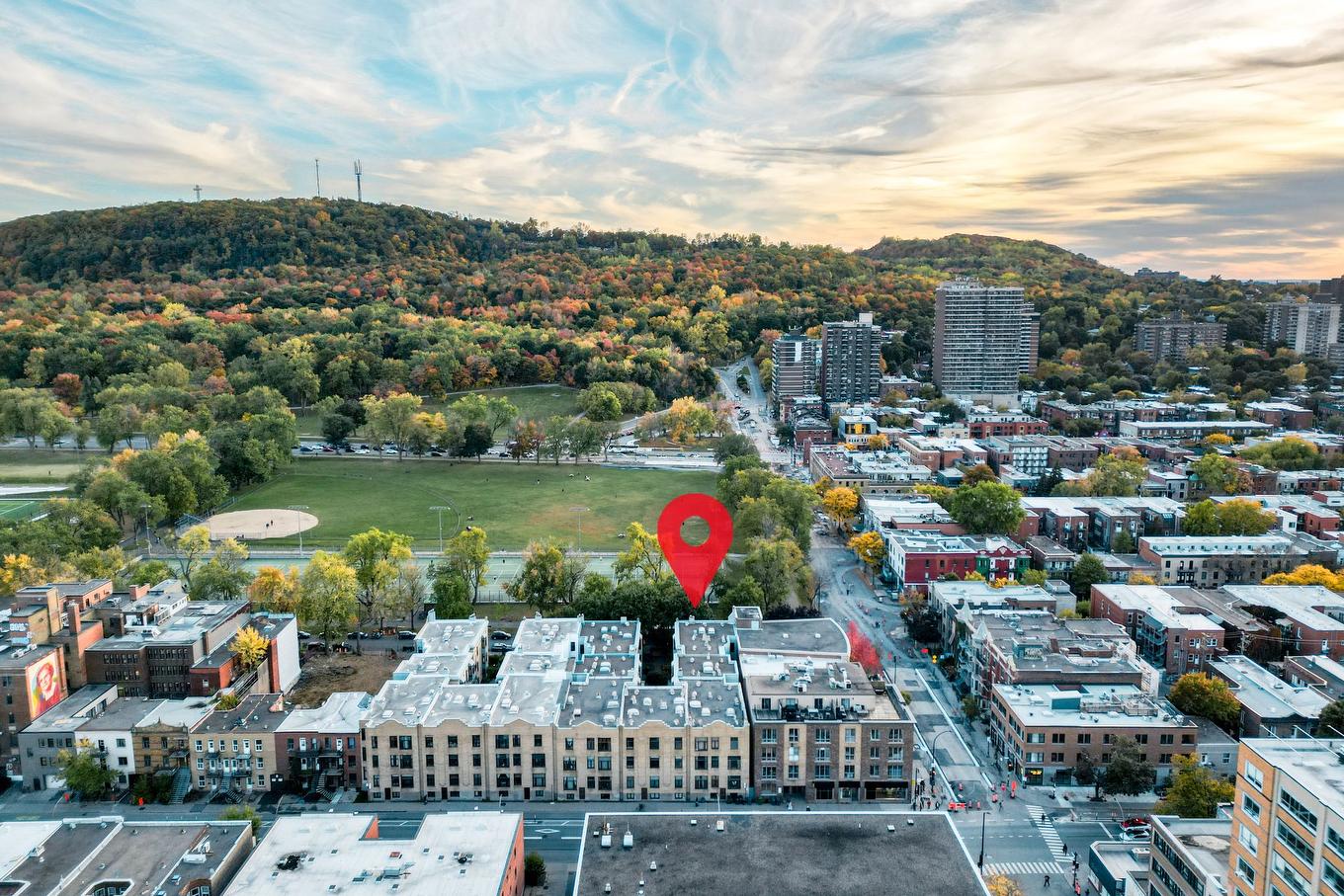 Aerial photo - 5-4485 Av. De L'Esplanade, Montréal (Le Plateau-Mont-Royal), QC - Outdoor With View