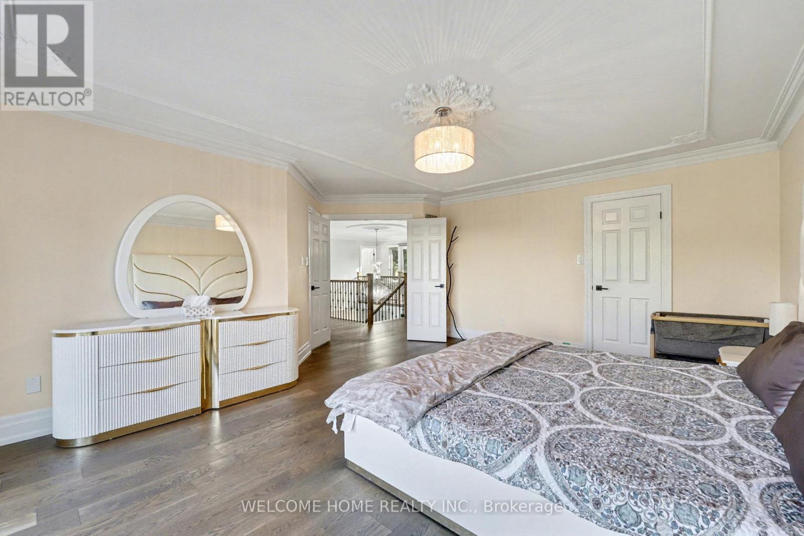 32 Colton Crescent S, Vaughan, ON - Indoor Photo Showing Bedroom