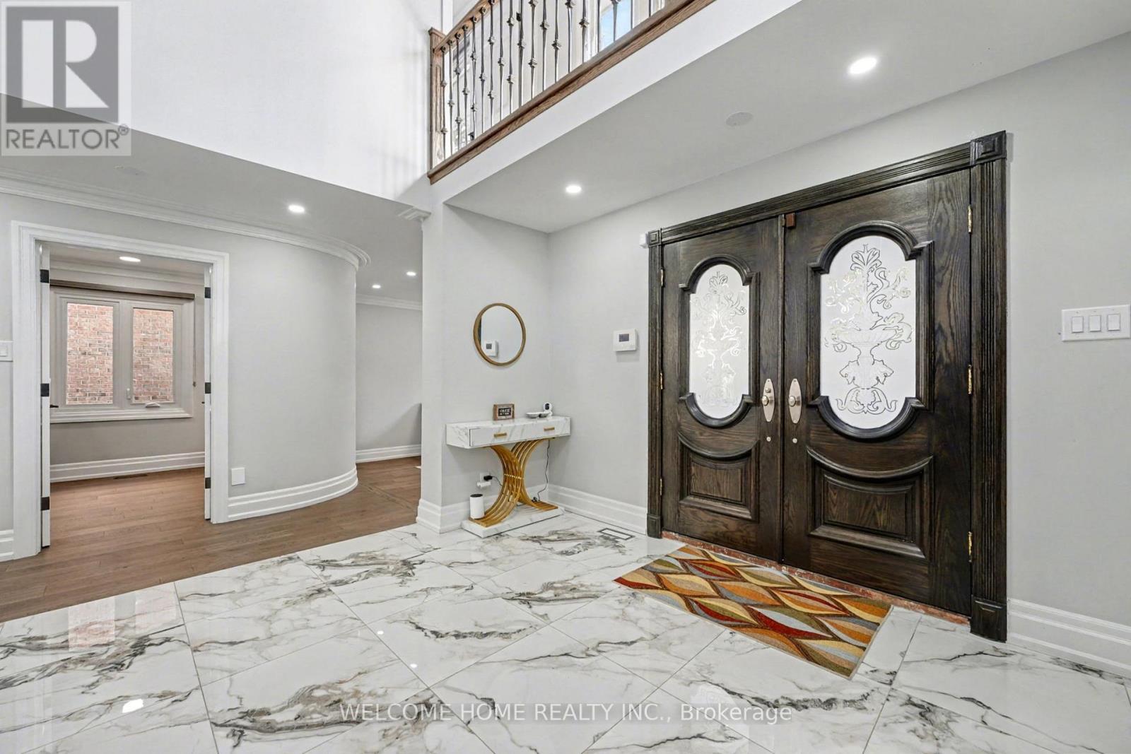 32 Colton Crescent S, Vaughan, ON - Indoor Photo Showing Other Room