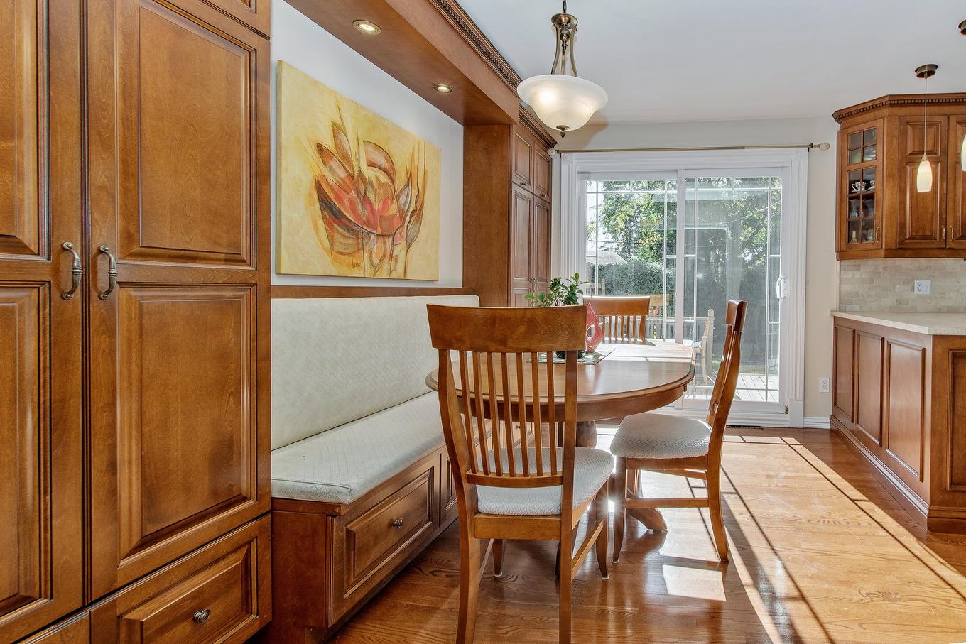 Dinette - 668 Rue Léveillé, Sainte-Thérèse, QC - Indoor Photo Showing Dining Room