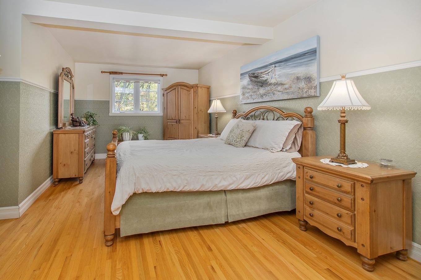 Primary bedroom - 668 Rue Léveillé, Sainte-Thérèse, QC - Indoor Photo Showing Bedroom