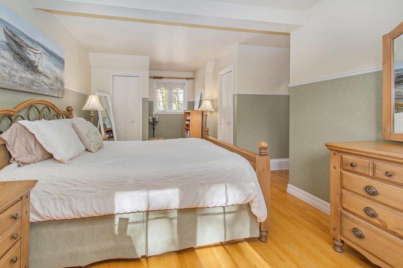 Primary bedroom - 668 Rue Léveillé, Sainte-Thérèse, QC - Indoor Photo Showing Bedroom