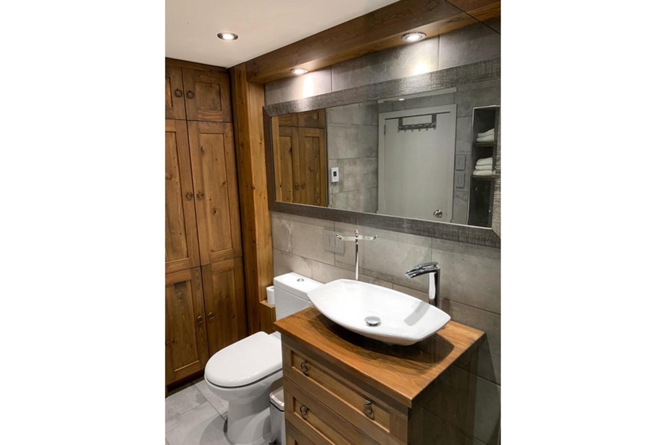 Bathroom - 668 Rue Léveillé, Sainte-Thérèse, QC - Indoor Photo Showing Bathroom