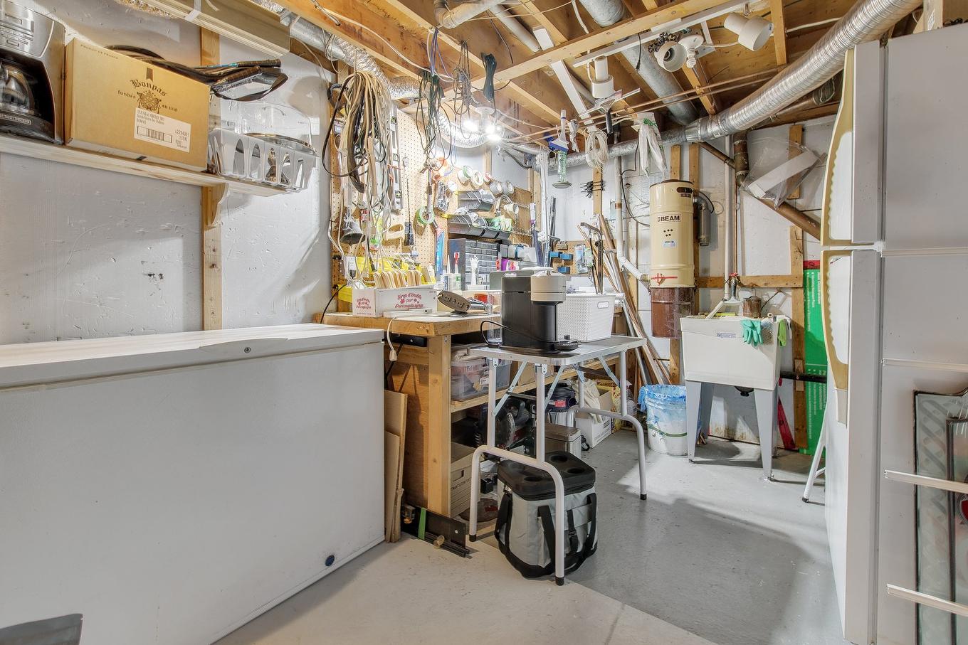 Storage - 668 Rue Léveillé, Sainte-Thérèse, QC - Indoor Photo Showing Basement