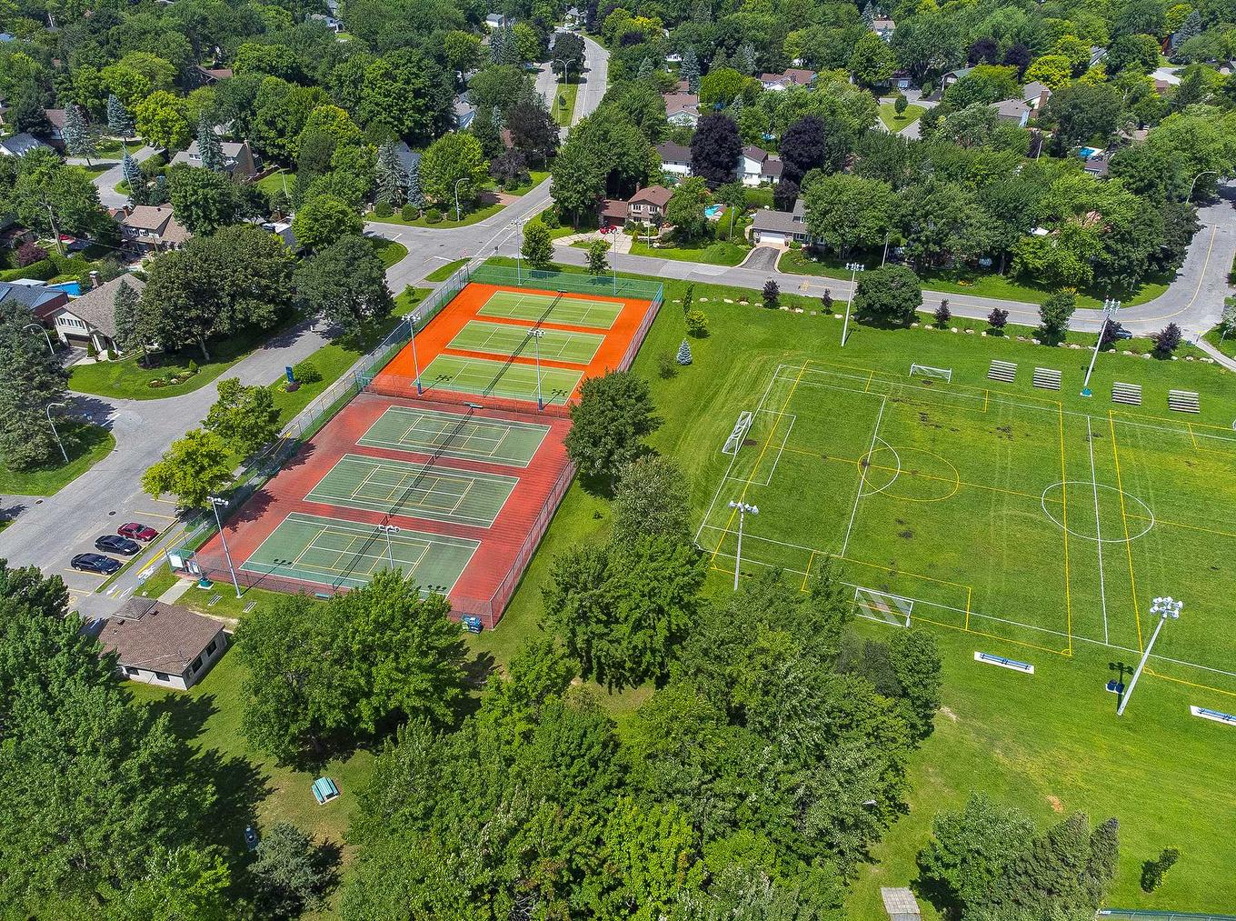 Nearby - 668 Rue Léveillé, Sainte-Thérèse, QC - Outdoor With View