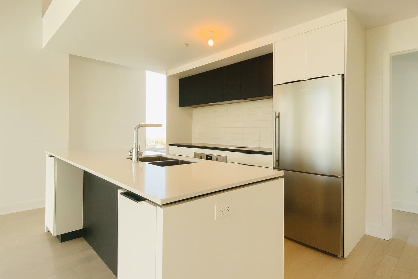 Kitchen - 1612-60 Rue De L'Éclipse, Brossard, QC - Indoor Photo Showing Kitchen