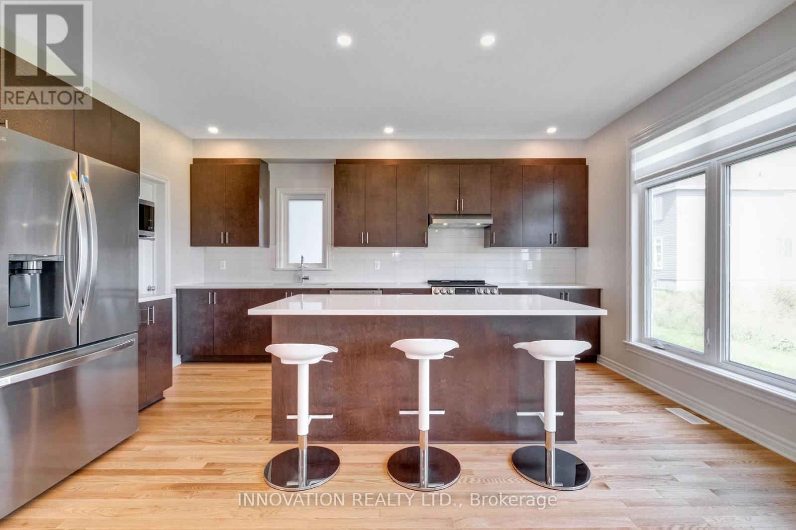 868 Snowdrop Crescent, Ottawa, ON - Indoor Photo Showing Kitchen With Stainless Steel Kitchen