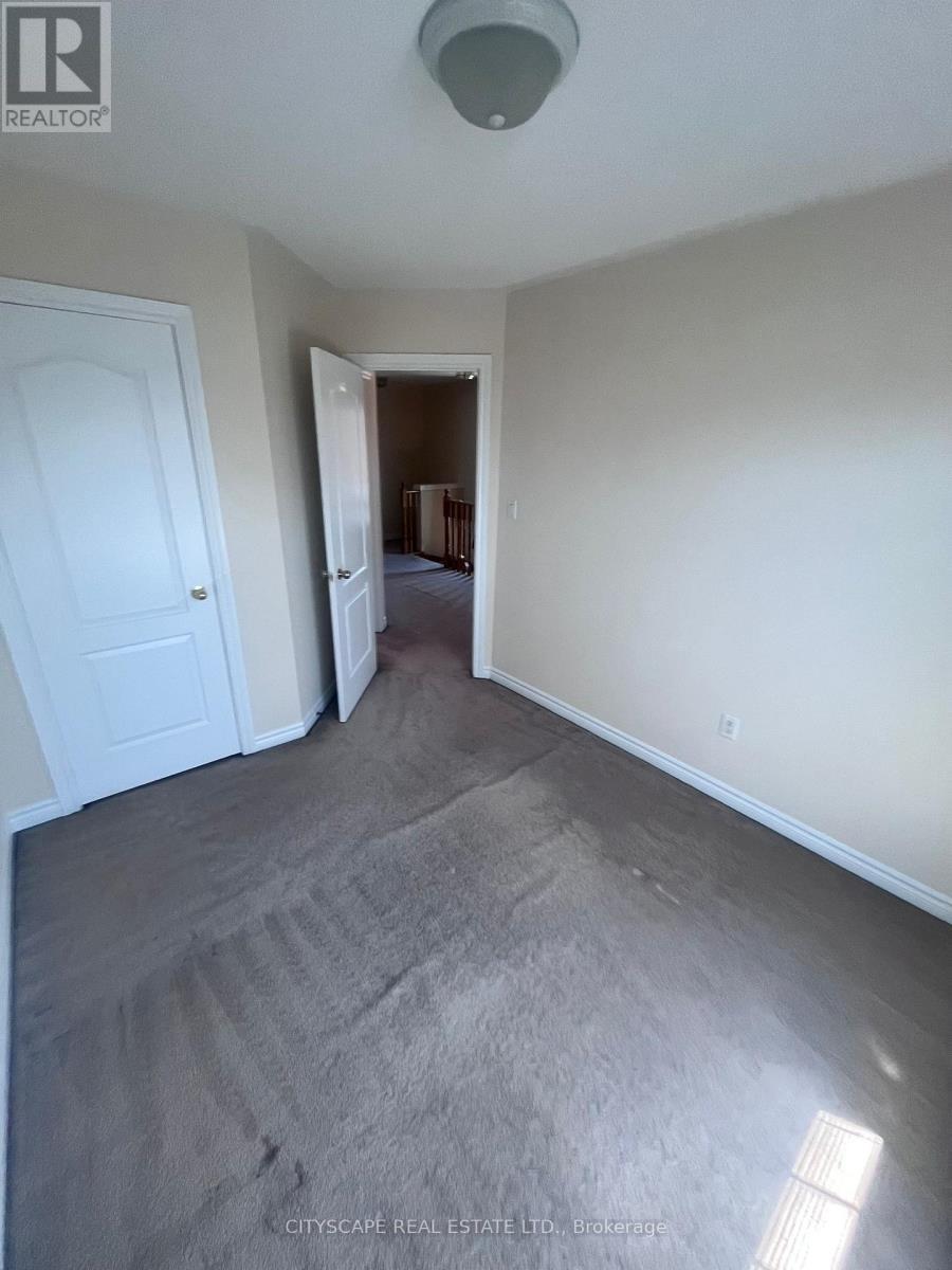 27 Frost King Lane, Toronto, ON - Indoor Photo Showing Other Room