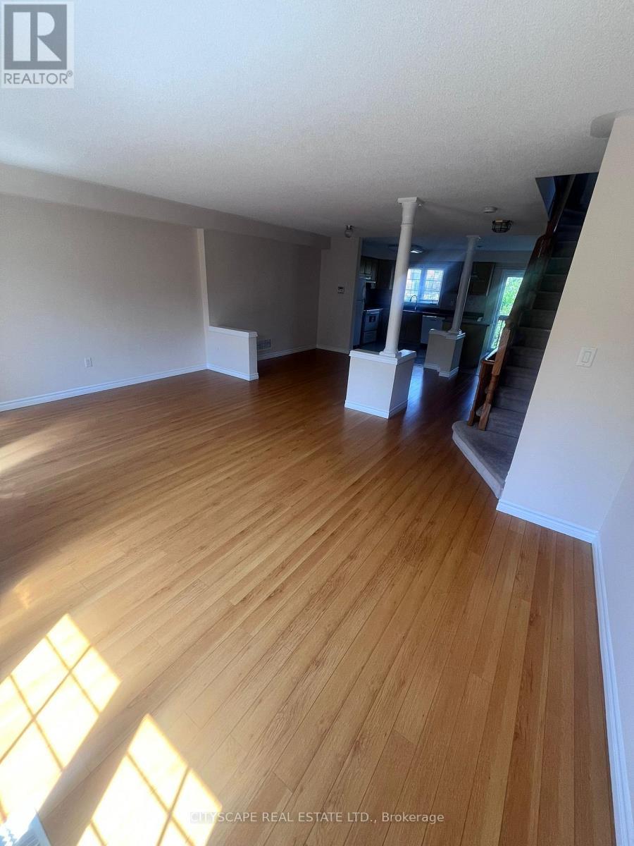 27 Frost King Lane, Toronto, ON - Indoor Photo Showing Other Room