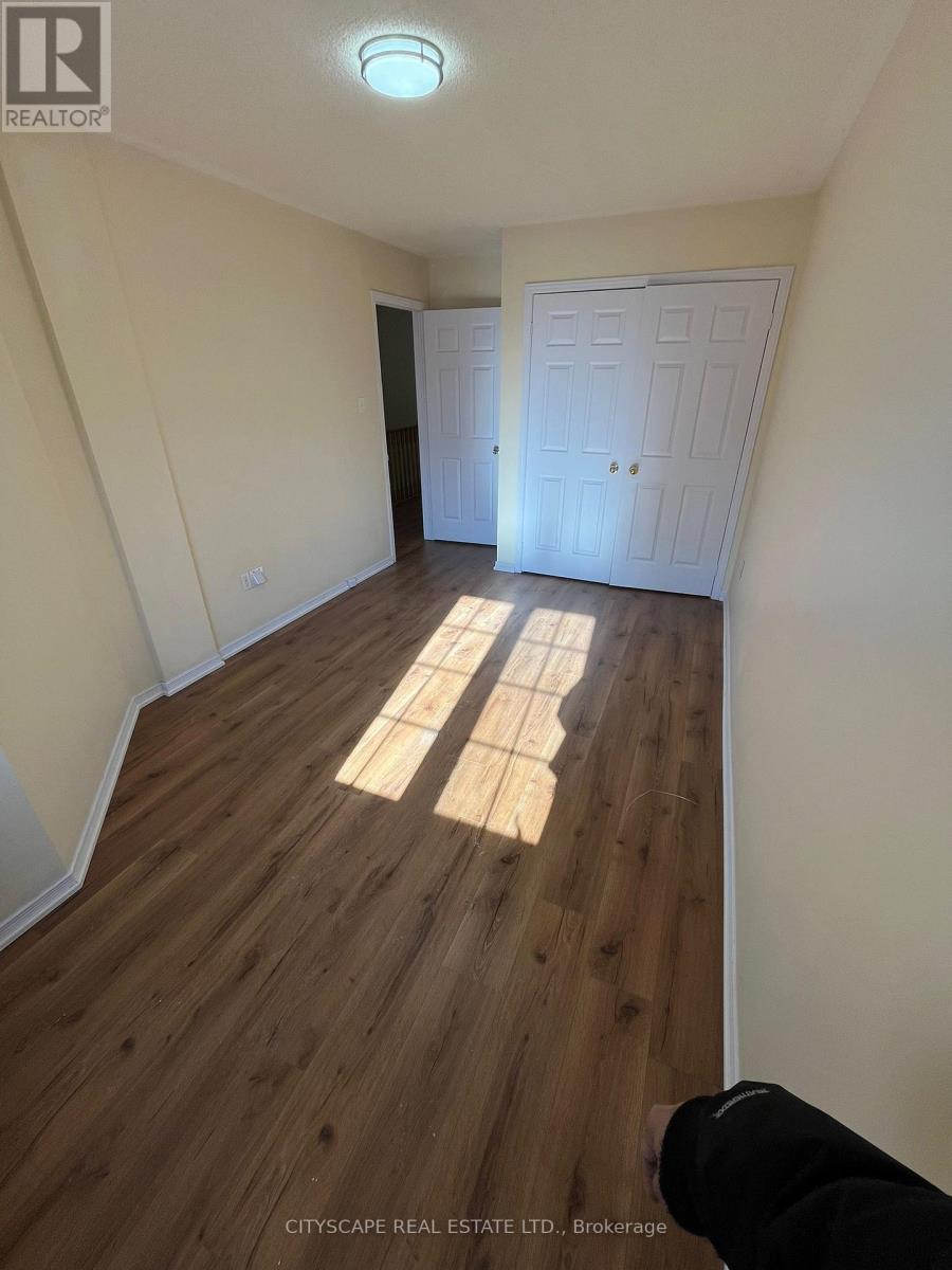 27 Frost King Lane, Toronto, ON - Indoor Photo Showing Other Room